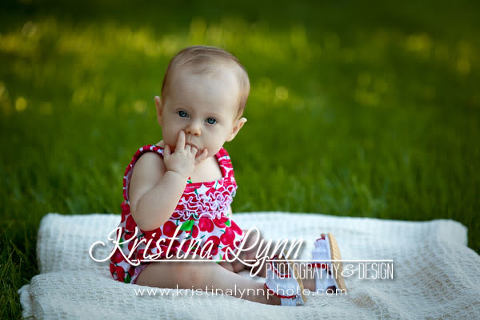 6 month childrens on location portrait photography Clarion Iowa Stillwater MN