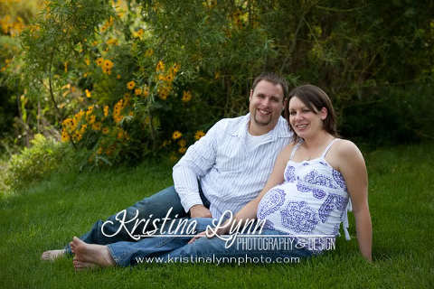 Twin Cities Maternity Portrait session outdoors Stillwater MN