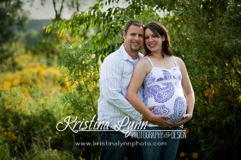 Twin Cities Maternity Portrait session outdoors Stillwater MN