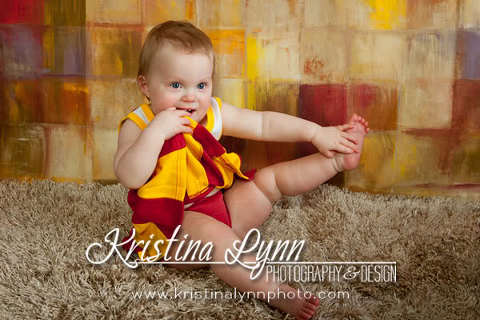 children's studio portraits cedar rapids des moines iowa cake smash