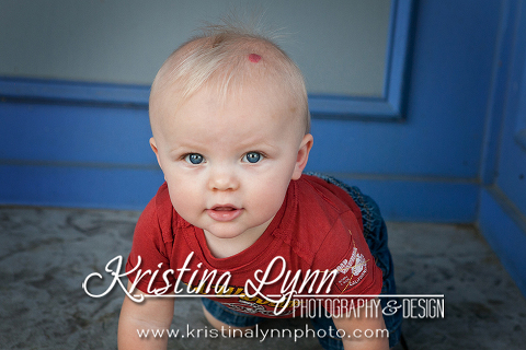 Denver Colorado based portrait photographer Kristina Lynn shares images from a 1 year old childrens session.