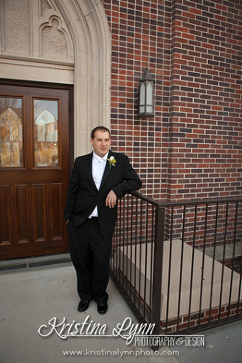 Denver wedding photographer Kristina Lynn Photography & Design photographs a beautiful wedding at the Iowa State University campus.