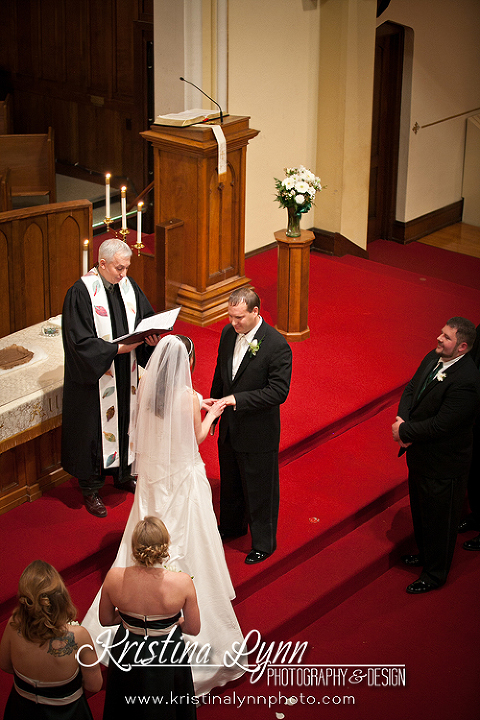 Denver wedding photographer Kristina Lynn Photography & Design photographs a beautiful wedding at the Iowa State University campus.