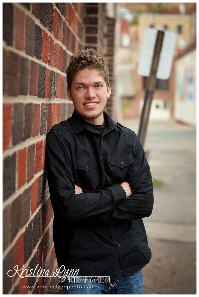 A high school senior photography session with Denver, CO photographer Kristina Lynn Photography & Design.