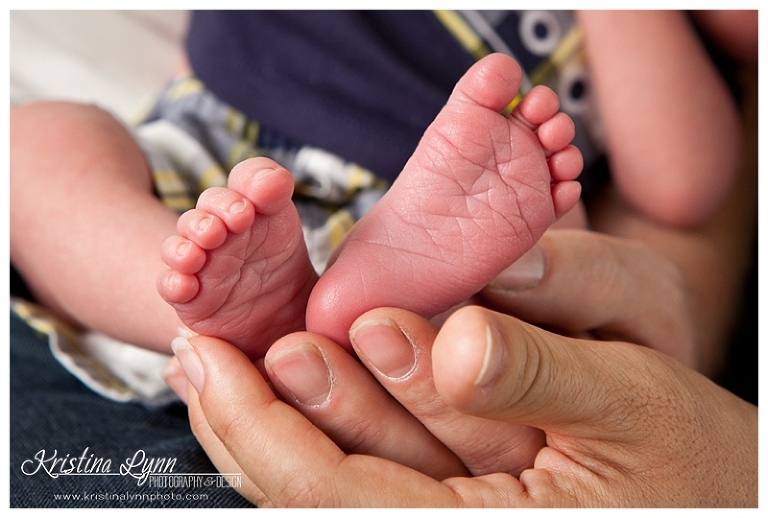 A newborn baby photography session with Denver, CO photographer Kristina Lynn Photography & Design.
