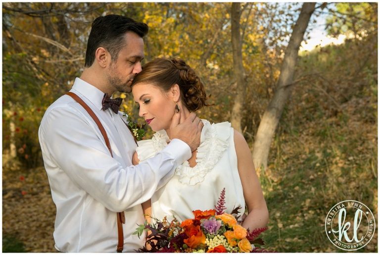 A stylish yet casual wedding couple look for an outdoor wedding | Dress by Maggie Evans Designs | Floral by Bella Lu Floral | Photography by Kristina Lynn Photography & Design | Denver, Colorado