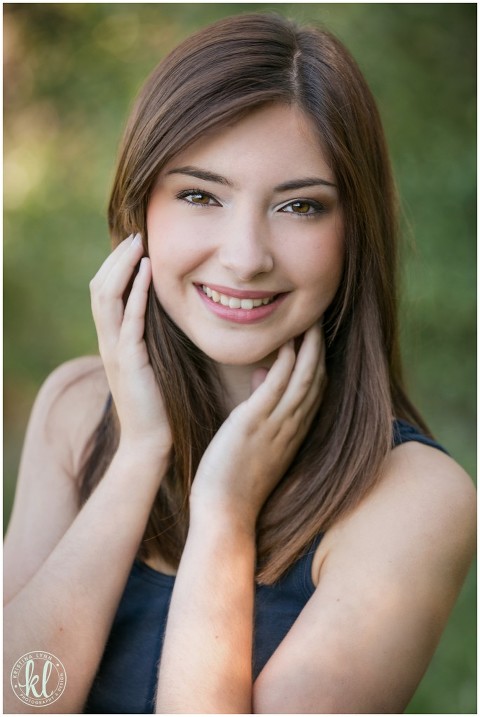 A beauty portrait of a high school teen for her senior photo session | By Kristina Lynn Photography & Design.