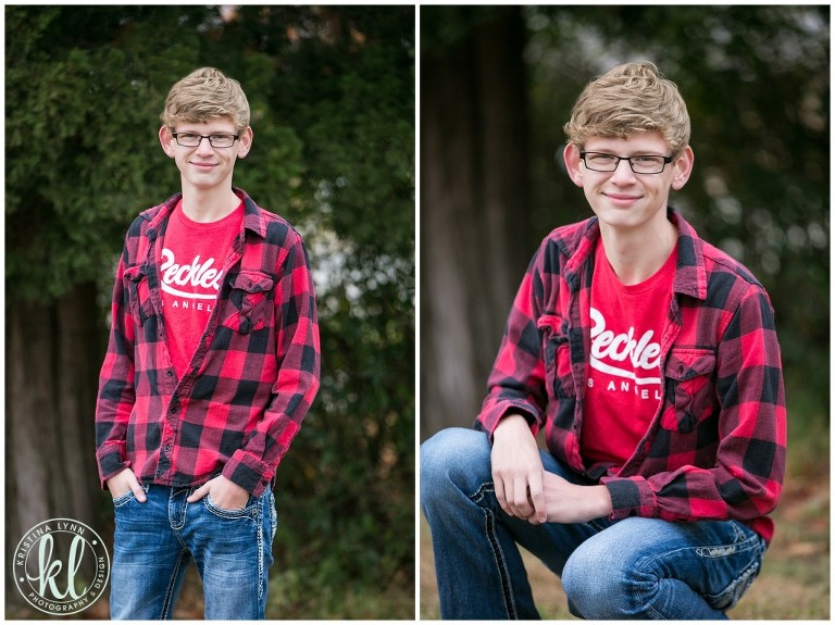 A plaid shirt paired with jeans is the perfect outfit for this high school senior session in Clarion Iowa | Image by Kristina Lynn Photography & Design.