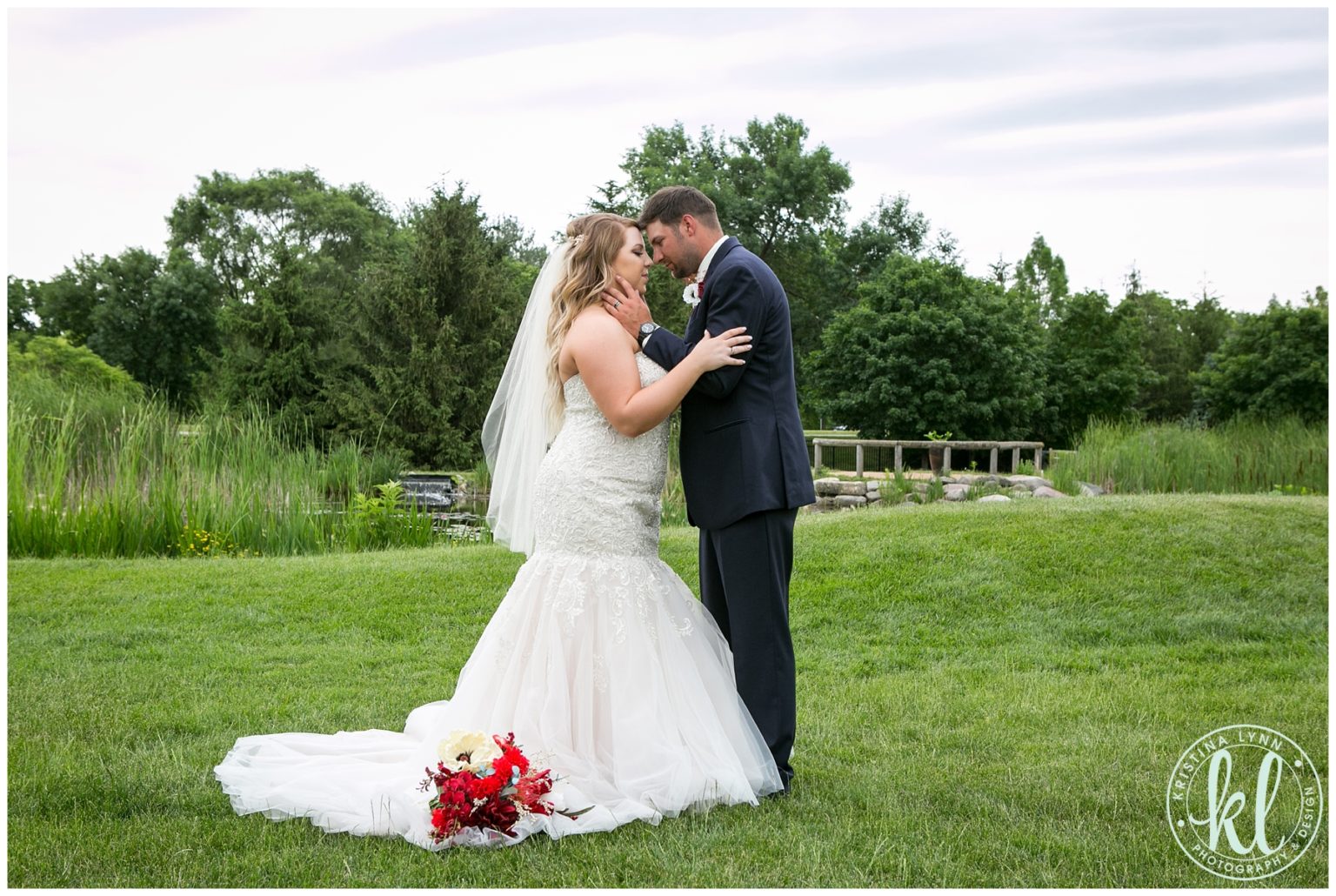 intimatemomentweddingcoupleamesiowa1024x687 Kristina Lynn