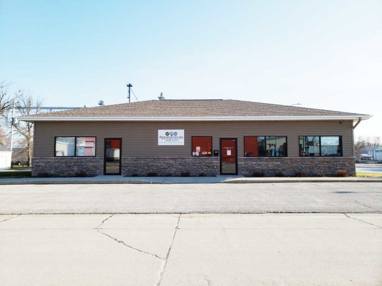 ClarionIowaPortraitStudioPhotographer_NEW Kristina Lynn